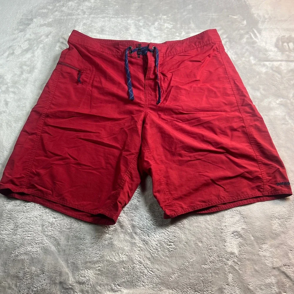 Patagonia Men's 38 Board Shorts Red Nylon Swim Trunks Outdoor Surfing
